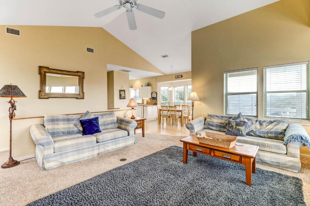 Oceanview Home w balcony